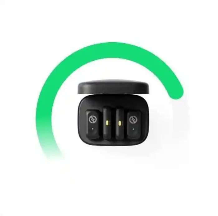 Hollyland LARK A1 Combo Wireless Microphone System with USB-C and Lightning Connectors